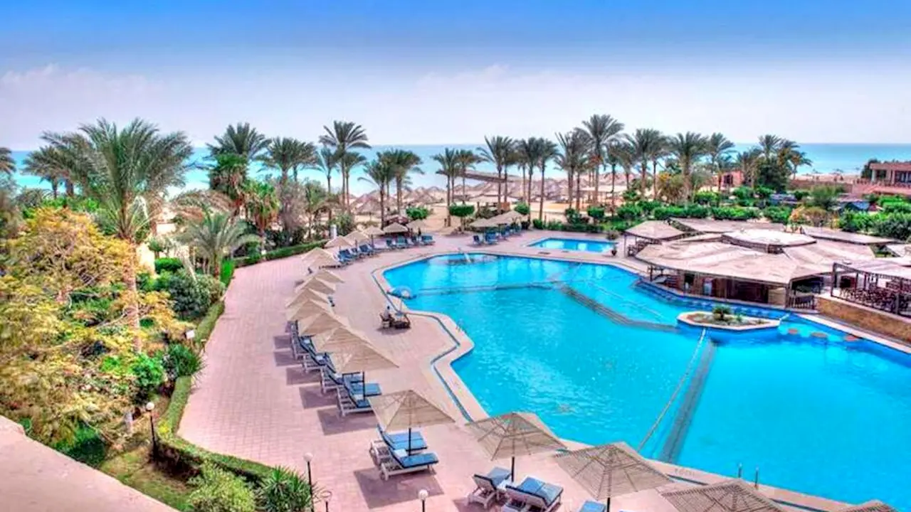 الفندق كيفي بالميرا بيتش - العين السخنة